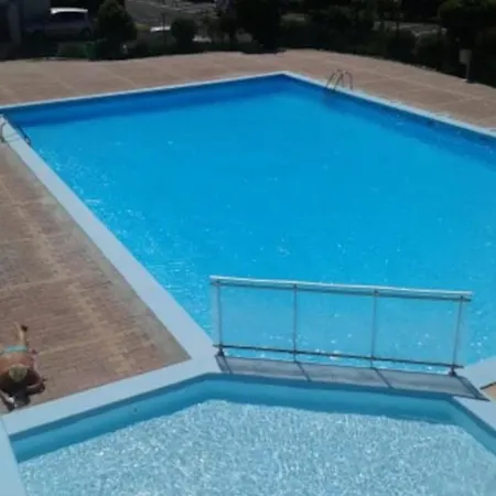 Apartmán Nice With Terrace On The Sea Front