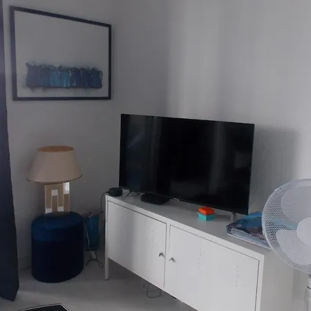 Apartmán Nice With Terrace On The Sea Front Agde